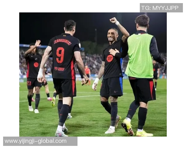 西甲精彩对决多特蒙德大胜波尔图引发全场热议