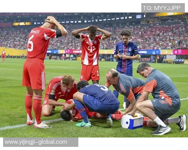 国王杯激战拜仁与巴黎圣日耳曼0比0平引发争议判罚全场沸腾
